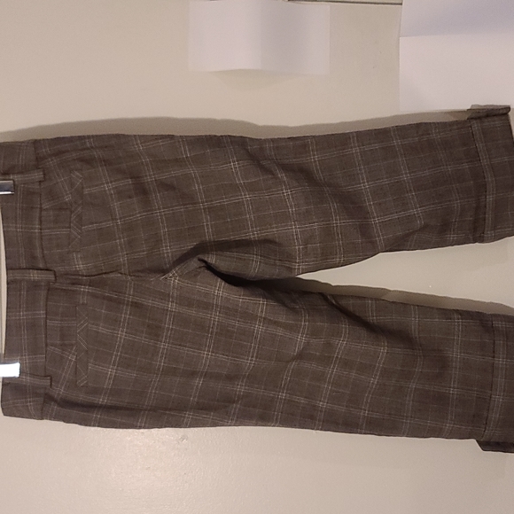 J Crew City Fit Capris - Picture 3 of 9